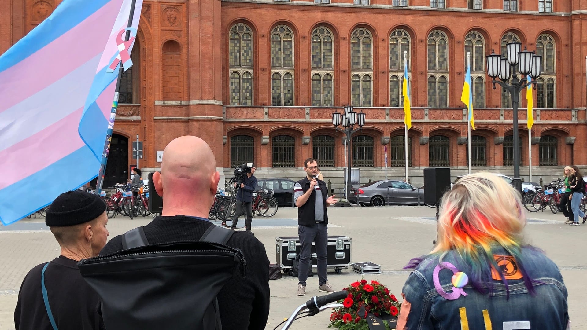 Georg Matzel vor dem Roten Rathaus in Berlin: Er war jahrelang ein Freund von Ella.