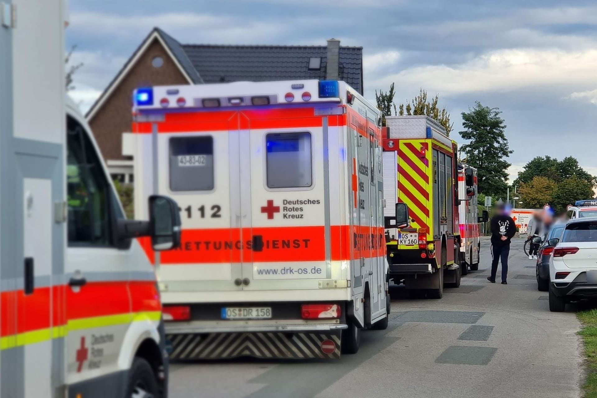 Balkon zerbricht - Fünf Menschen stürzen in die Tiefe