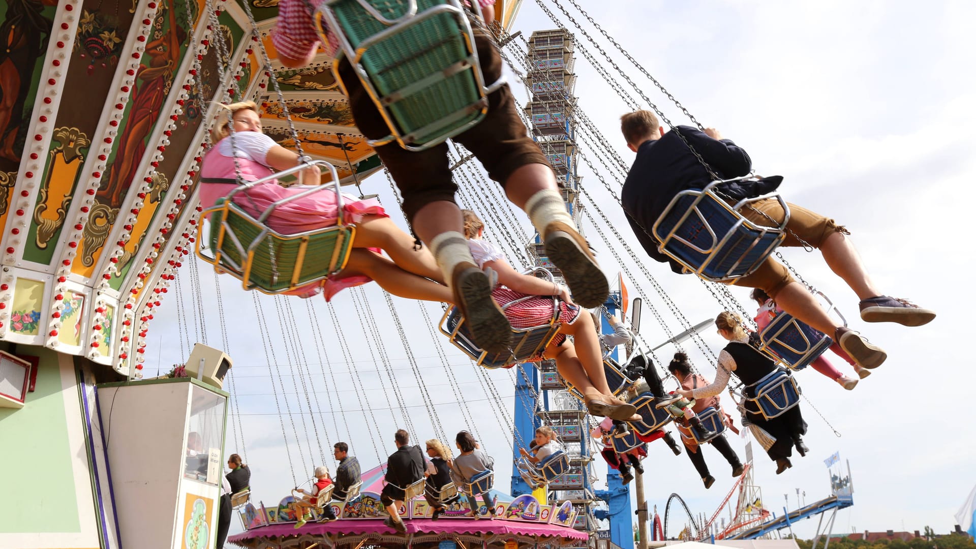 Karussel auf der Oidn Wiesn in München (Archivbild): Hier ist alles ein wenig mehr so, wie es früher auf dem Oktoberfest war.