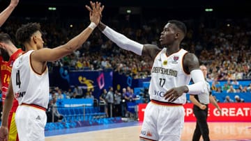 Der Medaillentraum lebt: Deutschlands Basketballer sind ins EM-Viertelfinale eingezogen. Gegen Außenseiter Montenegro war das Team lange dominant – und konnte dabei vor allem auf seinen Kapitän zählen.