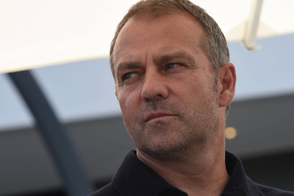 Hansi Flick: Mit ungewöhnlich deutlichen Worten kritisiert der Nationaltrainer die Katar-WM.