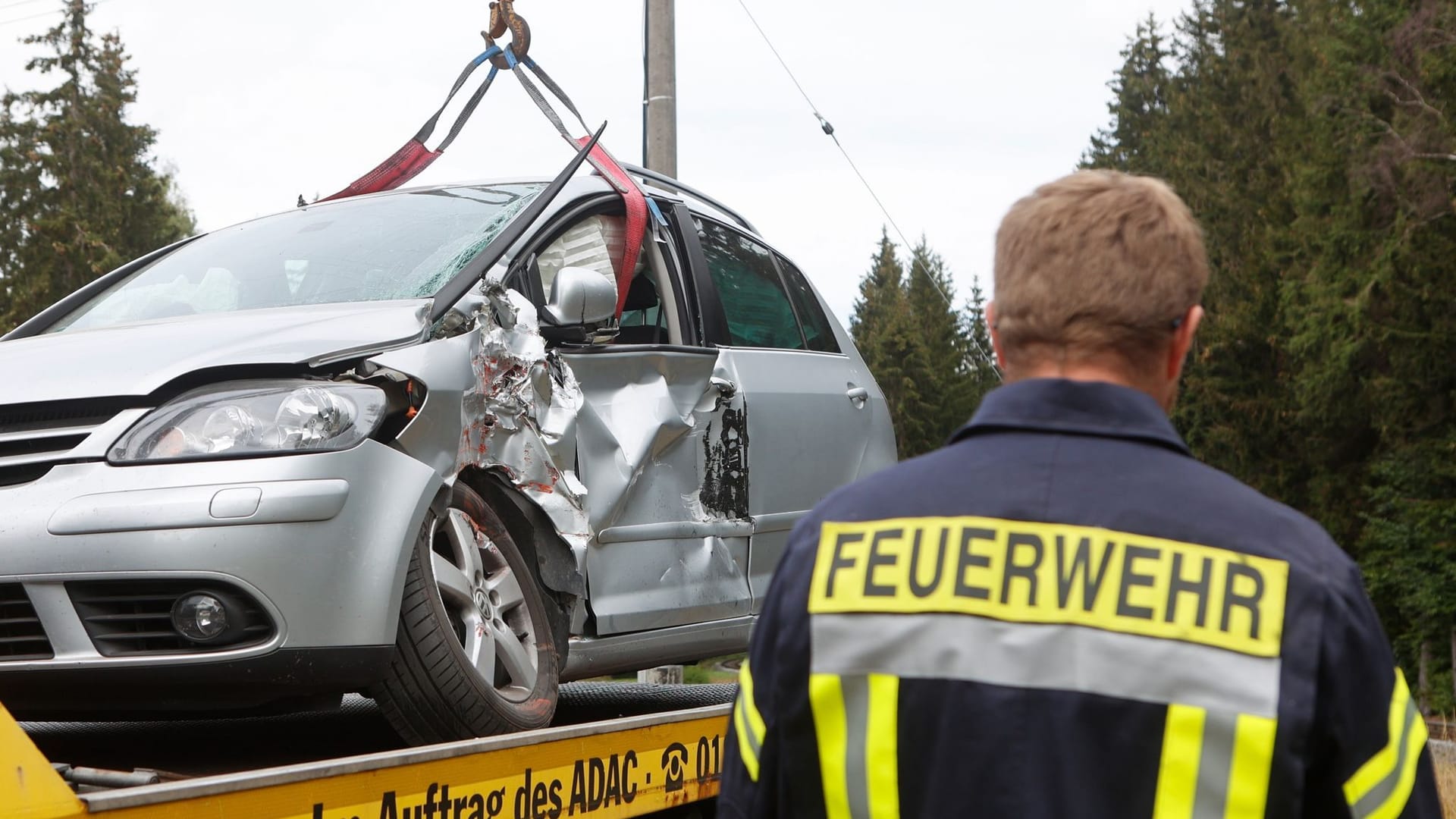 Kaskoversicherung: Mehrere Faktoren entscheiden darüber, ob Versicherer nach einem Unfall den Neupreis oder nur den Wiederbeschaffungswert ersetzen.