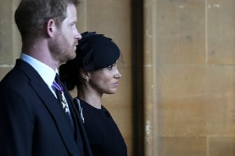 Prinz Harry und Herzogin Meghan: Hand in Hand verließ das Paar die Westminster Hall.