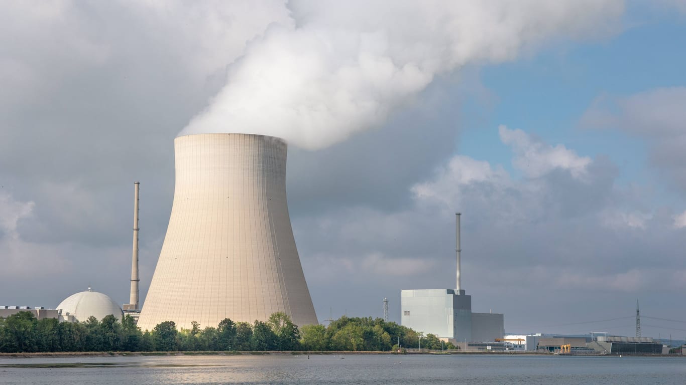 Kernkraftwerk Isar 2 in Bayern: Atomkraft ersetzt Erdgas nicht 1:1. Kurzfristig wird vor allem Kohle ersetzt.