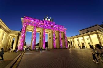 Es werde Licht: Beim "Festival of Lights" verwandeln sich Berliner Sehenswürdigkeiten jedes Jahr in kunstvolle Lichtinstallationen.