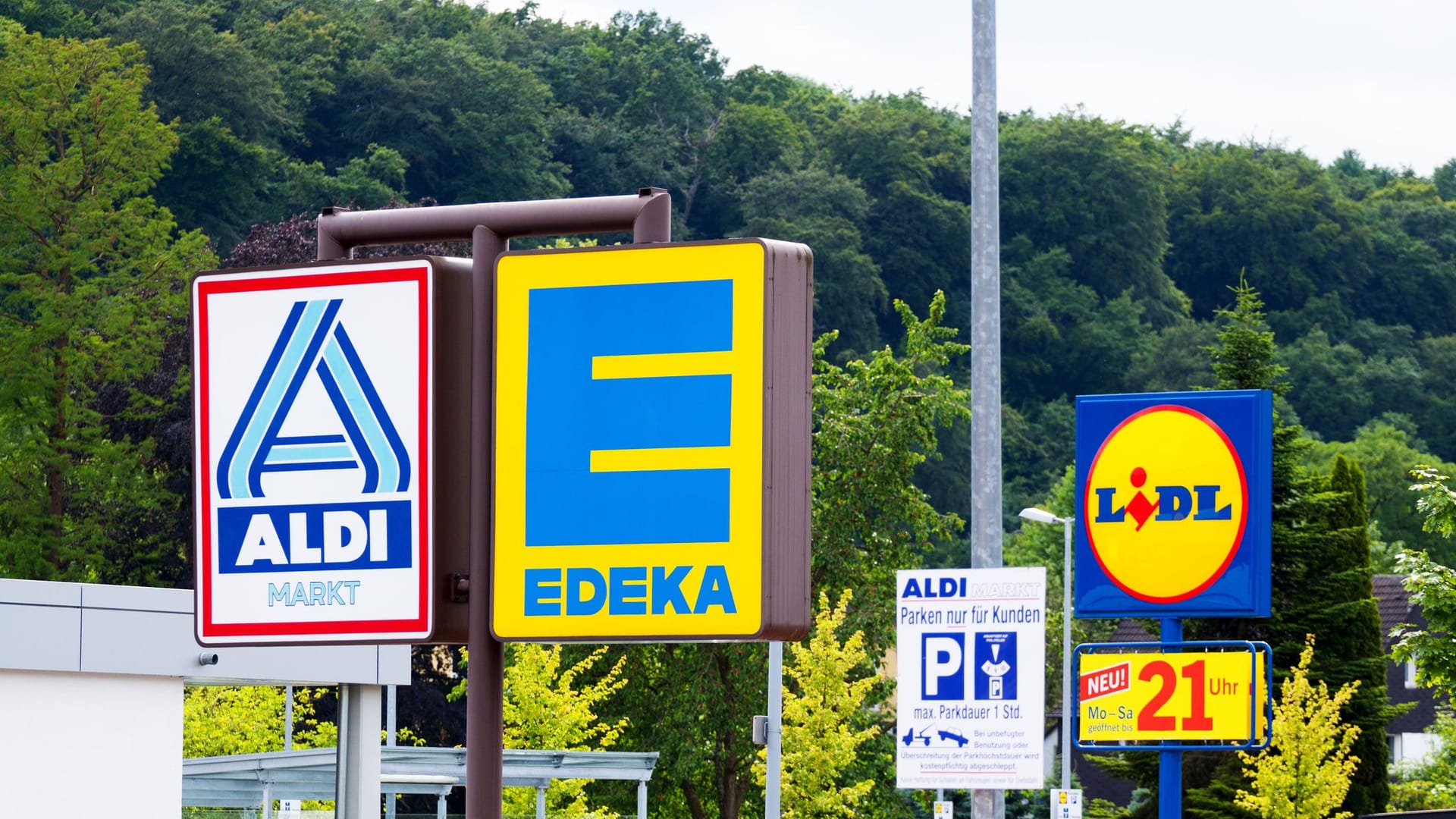 Aldi und Lidl: Die Inflation macht auch vor den Discountern nicht Halt.