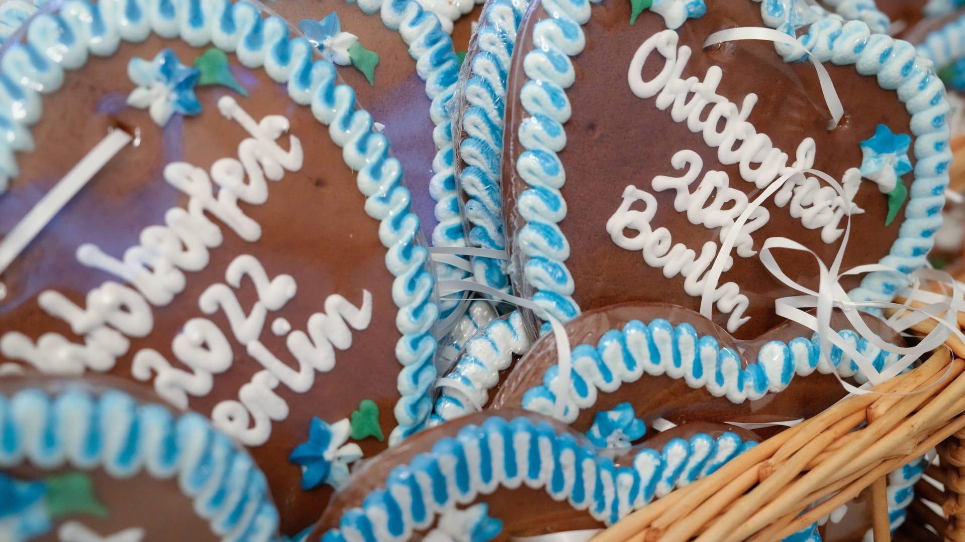 Lebkuchen-Herzen (Archivbild): Auch in der Hauptstadt wird das beliebte Volksfest gefeiert.