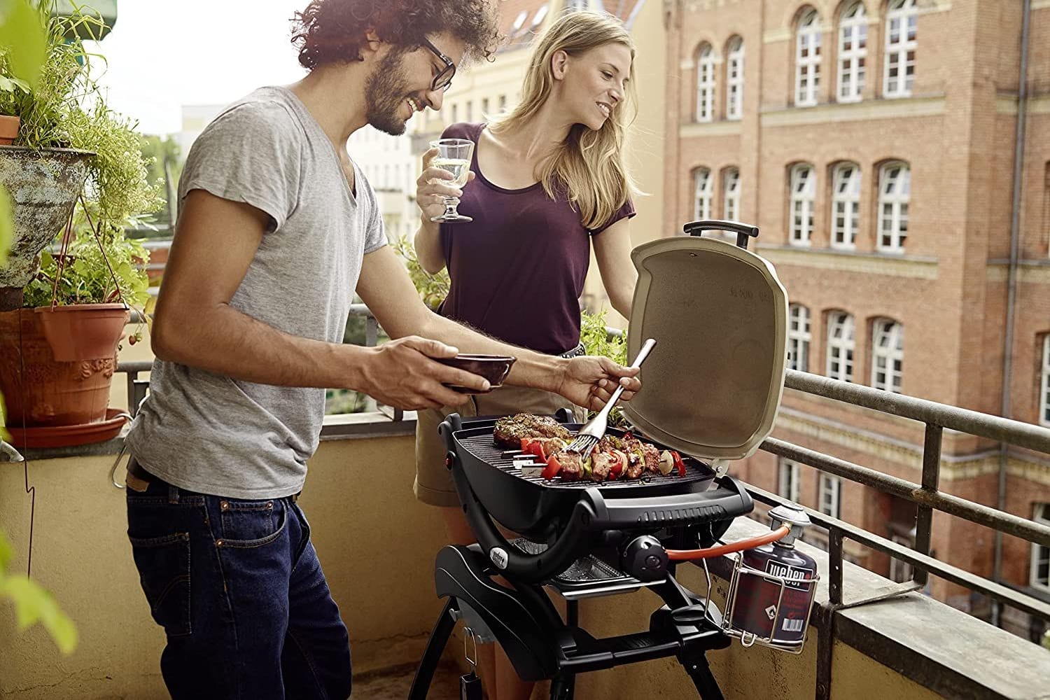 Bei den September-Angeboten von Amazon ist ein Gasgrill von Weber so günstig wie noch nie.