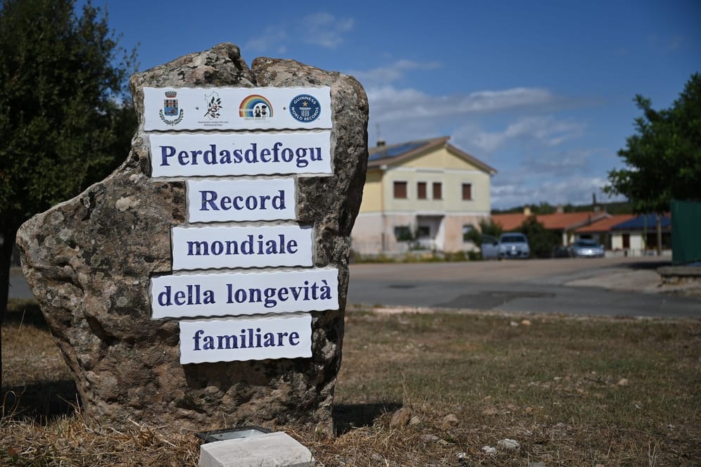 Perdasdefogu: Die Ortschaft ist als Dorf der Hundertjährigen bekannt und hat es damit ins Guinnessbuch der Rekorde geschafft.