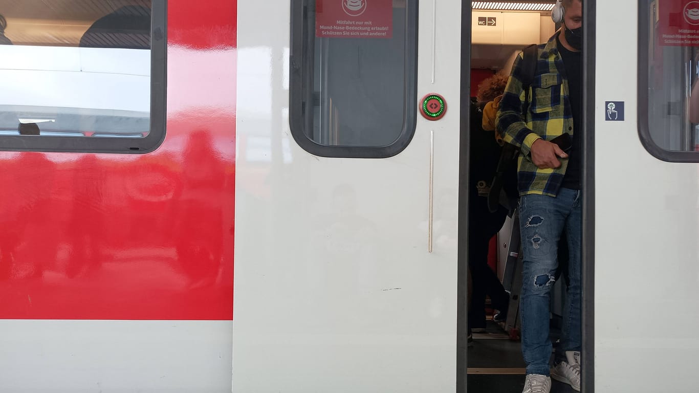 Die Deutsche Bahn braucht das Geld: Ein Nachfolger des 9-Euro-Tickets muss daher teurer sein.