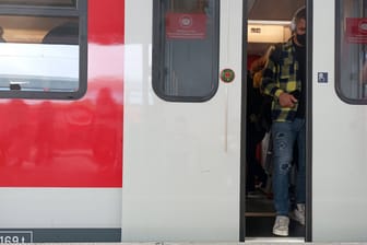 Die Deutsche Bahn braucht das Geld: Ein Nachfolger des 9-Euro-Tickets muss daher teurer sein.