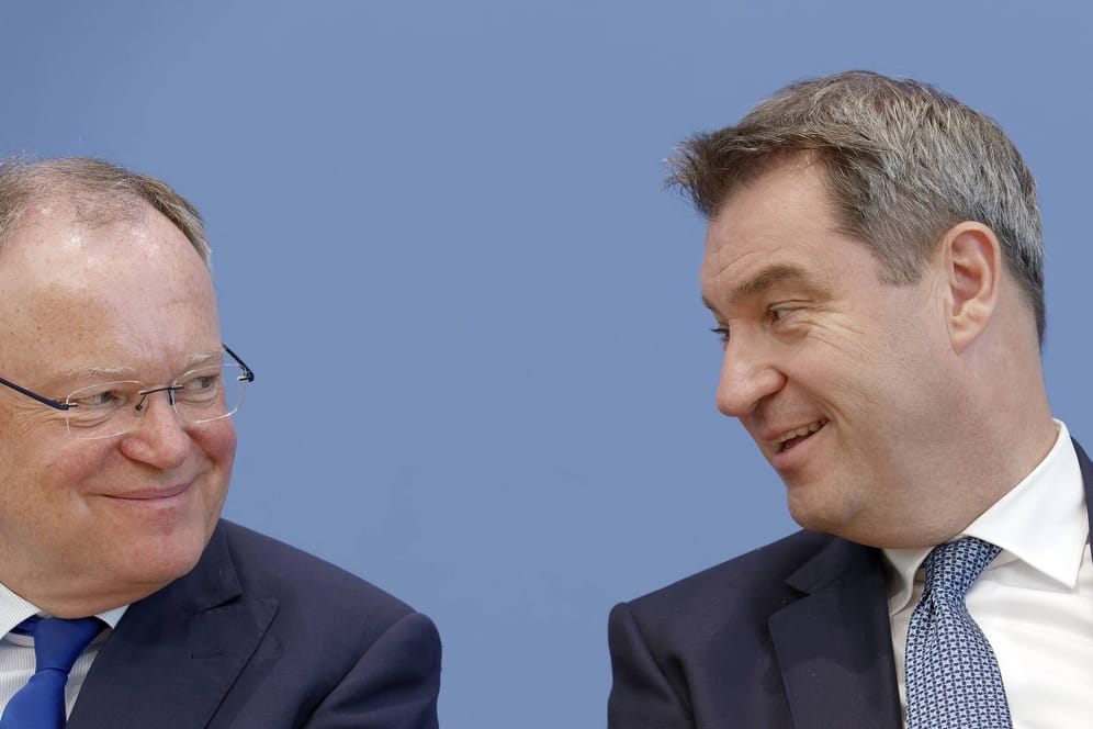 Stephan Weil (SPD) und Markus Söder (CDU) fordern Hilfen für die Stadtwerke.