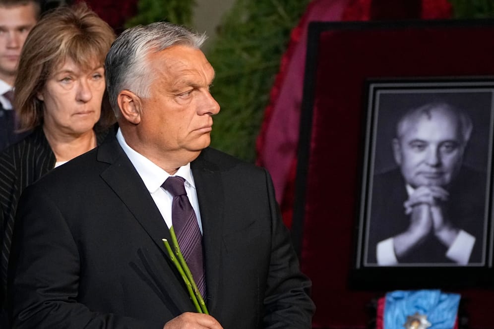 Viktor Orbán, Ministerpräsident von Ungarn: Er reiste als einziger Staatschef aus der EU für die Trauerfeier nach Moskau.