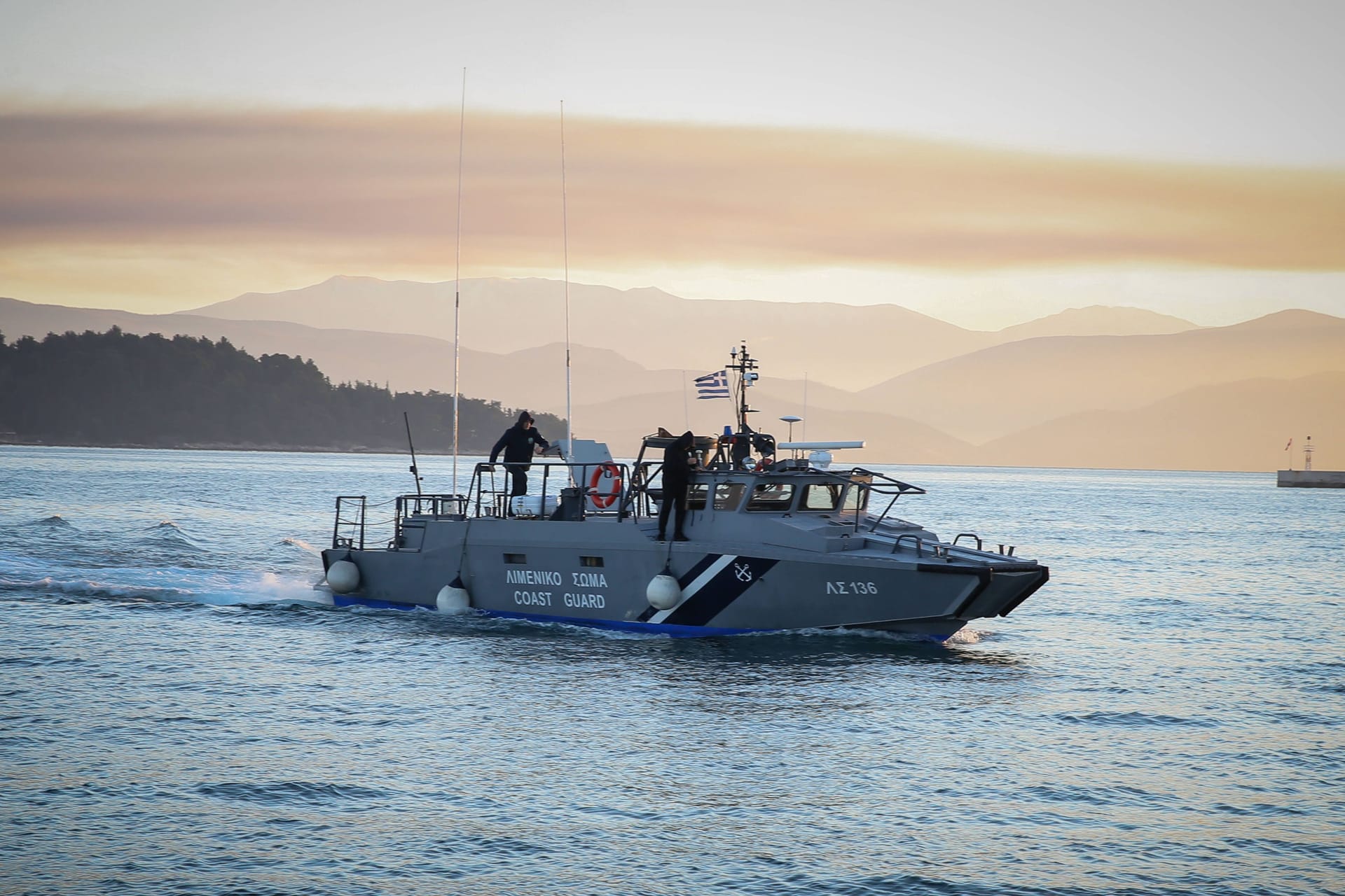 Ein Schiff der griechischen Küstenwache (Symbolbild): Angeblich soll ein türkischer Frachter beschossen worden sein.