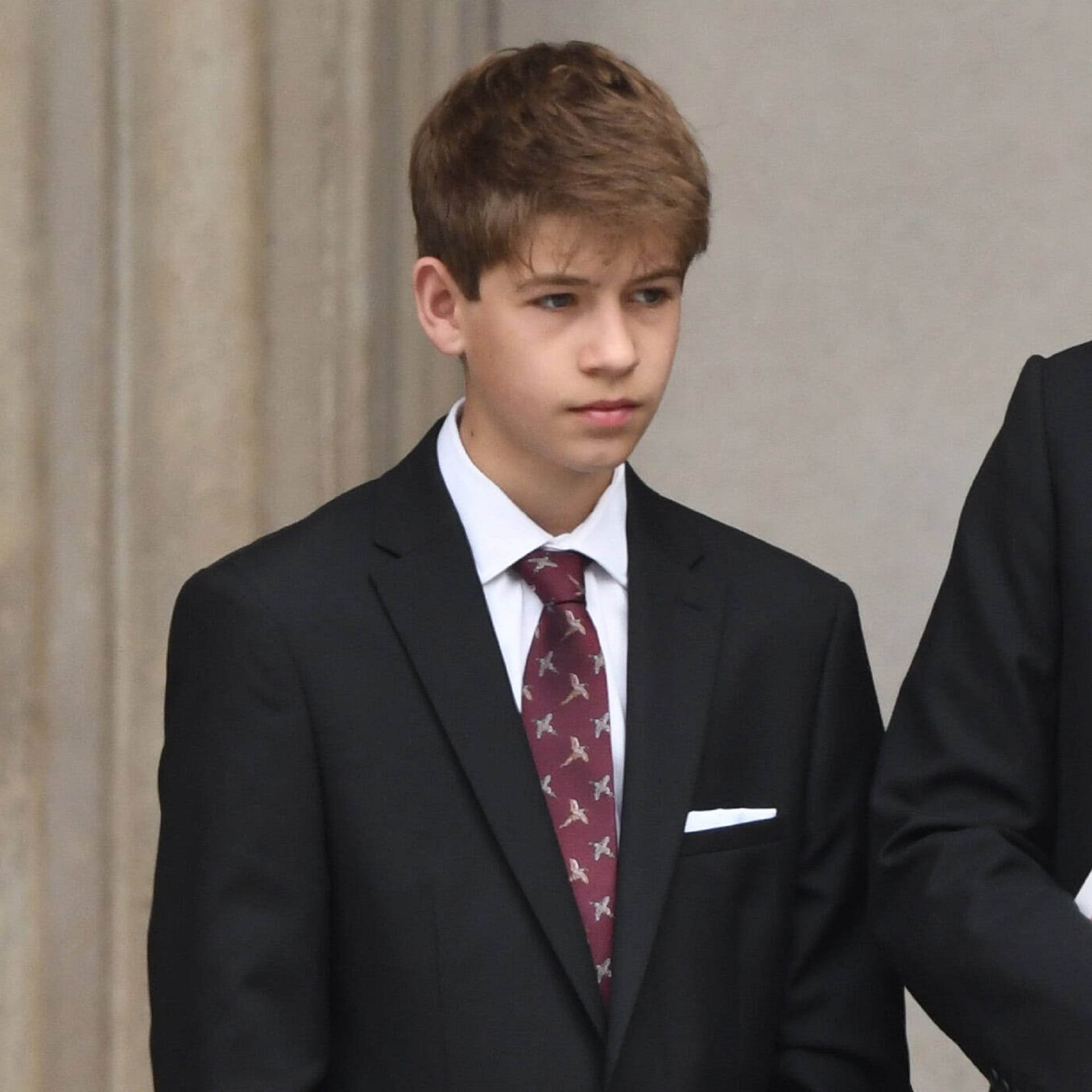 James Mountbatten-Windsor, Viscount Severn: Der 14-Jährige ist der Sohn von Prinz Edward und Gräfin Sophie. Er ist das jüngste Enkelkind der Queen und Platz 14 der Thronfolge.