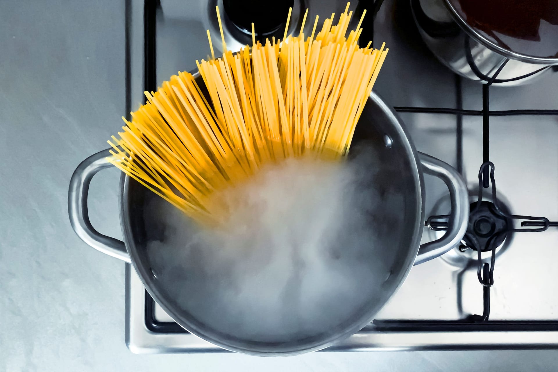 Pasta: Nicht nur ein Deckel ist beim Nudeln kochen wichtig.