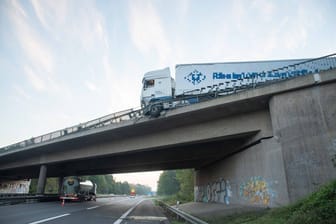 Unfallstelle in NRW: Die Autobahn musste teilweise gesperrt werden.
