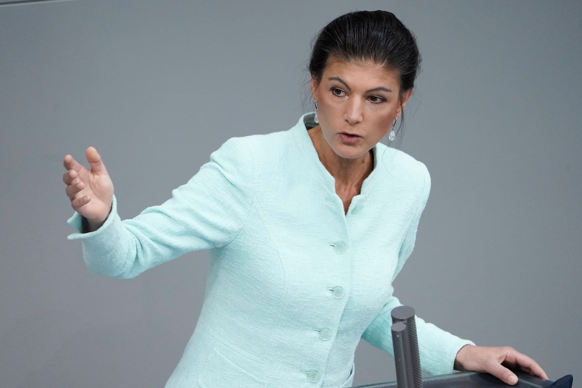 Sahra Wagenknecht: "Putin lacht sich doch tot über uns"