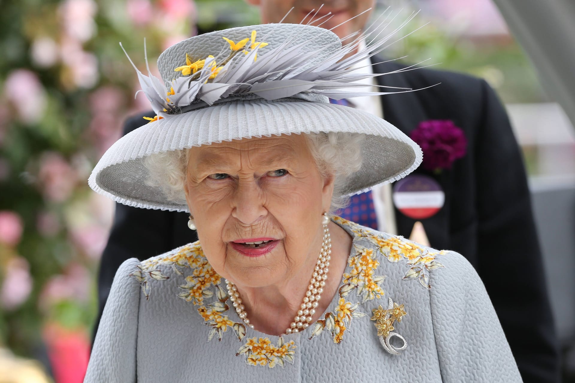 Queen Elizabeth II.: Der Sarg mit ihrem Leichnam wird zunächst in ihre Residenz gebracht.