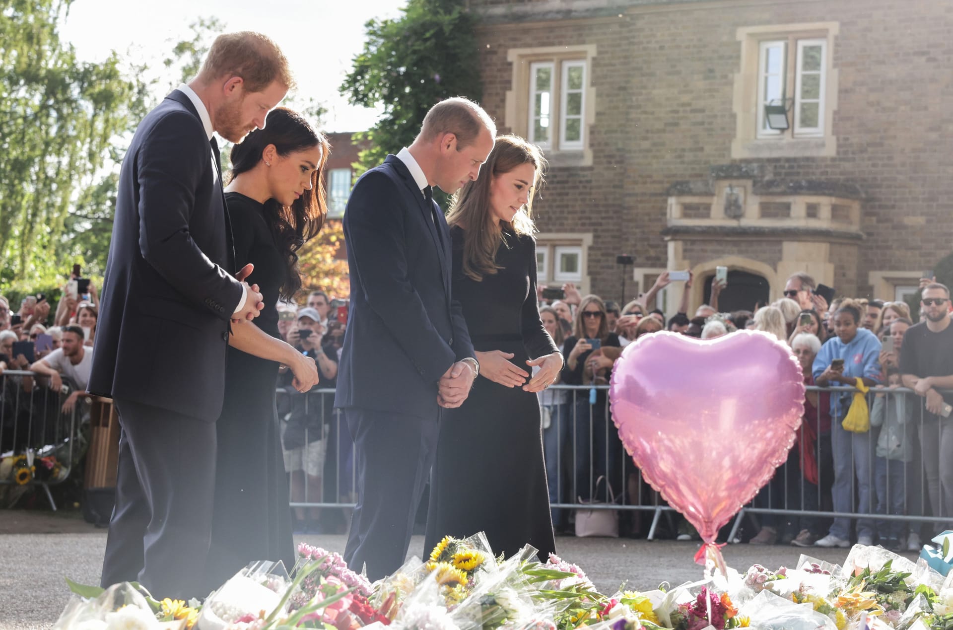 Prinz Harry, Herzogin Meghan, Prinz William und Herzogin Kate: Das Verhältnis der Paare soll angeknackst sein.