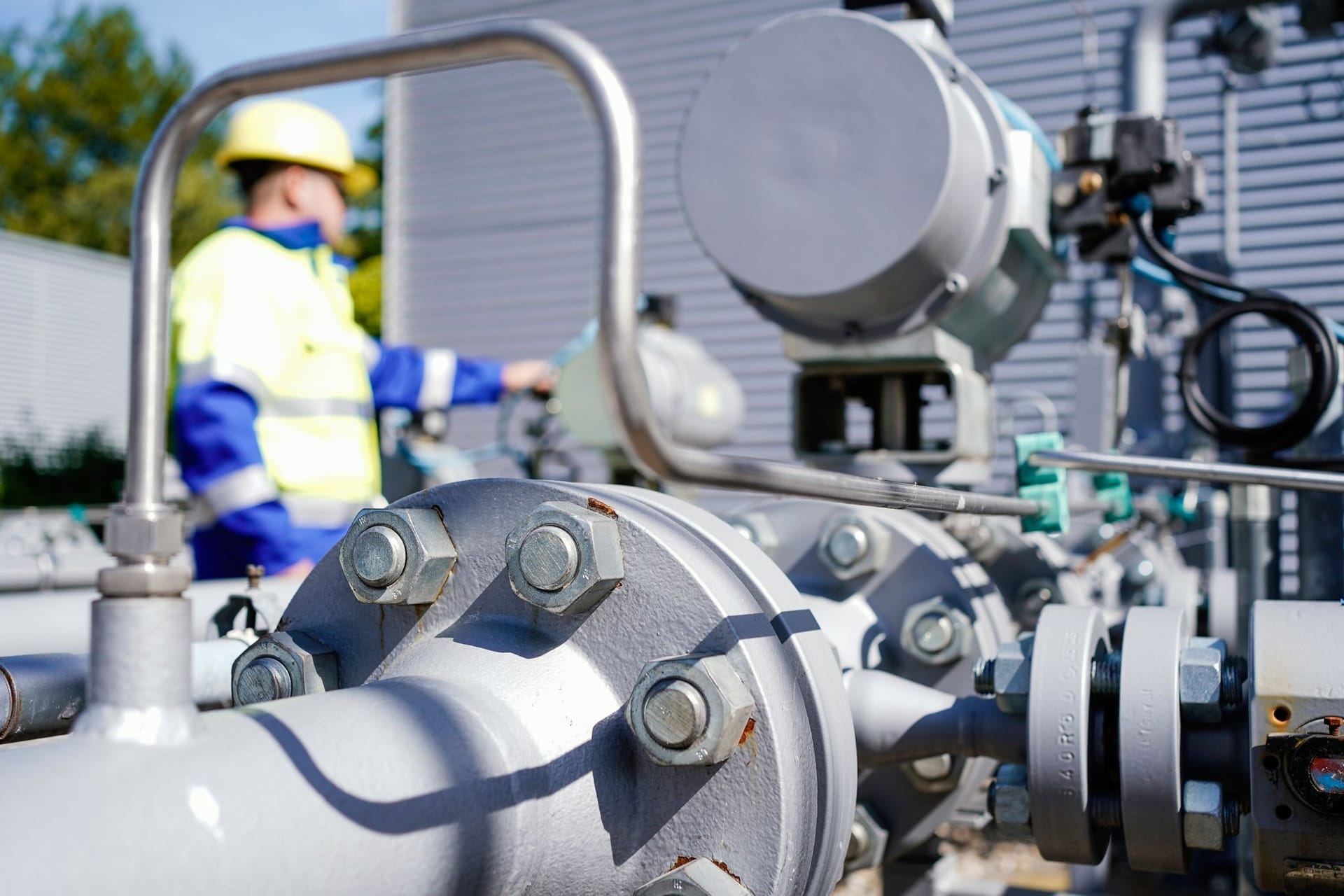 Gasspeicheranlage (Symbolbild): Eine Bundesverordnung sieht vor, dass alle deutschen Speicher am 1. November zu mindestens 95 Prozent gefüllt sein sollen. Gasspeicheranlage (Symbolbild): Eine Bundesverordnung sieht vor, dass alle deutschen Speicher am 1. November zu mindestens 95 Prozent gefüllt sein sollen.