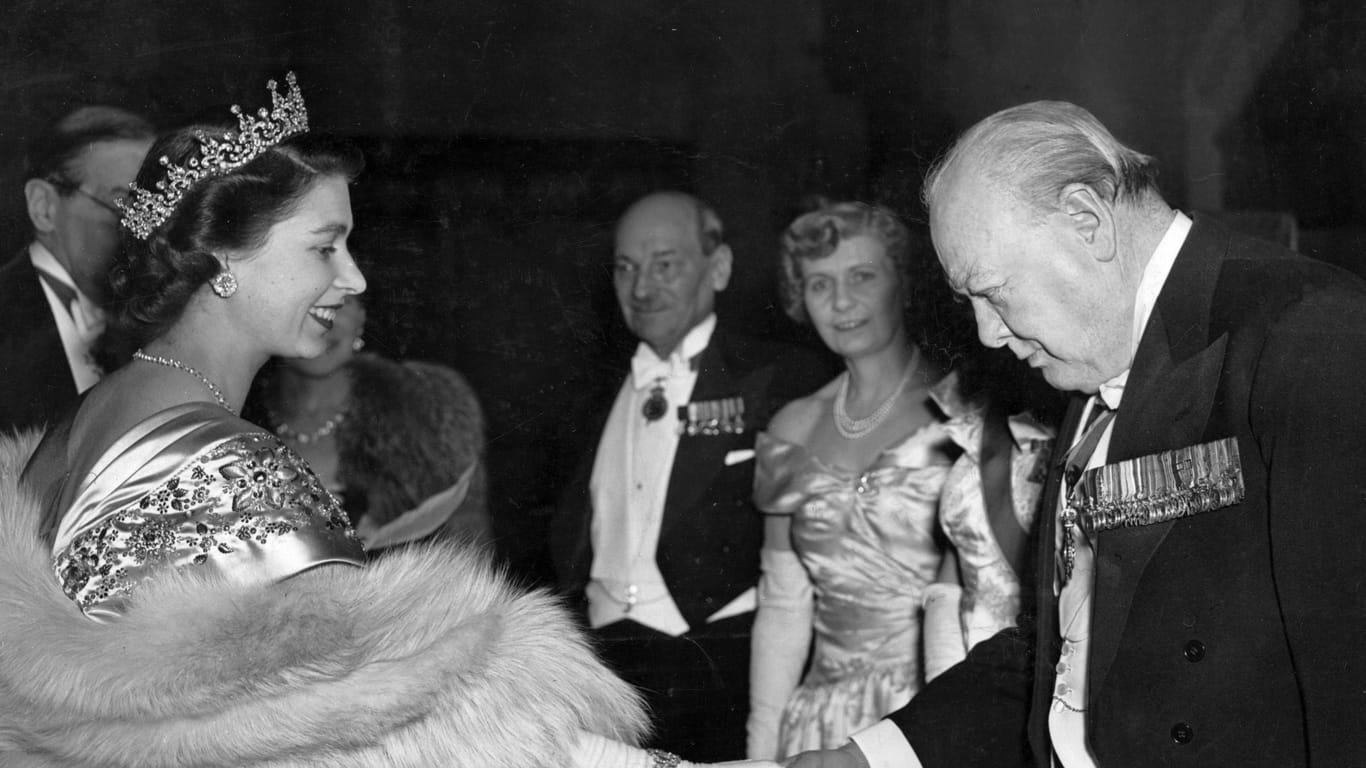 Elizabeth, als sie noch Prinzessin war: Winston Churchill wurde ihr erster Premierminister.