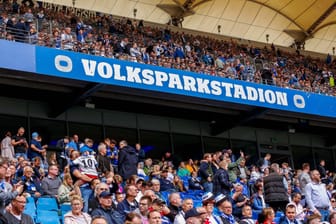 HSV-Fans im Volksparkstadion: Für Zuschauer gibt es bei Heimspielen jetzt ein besonderes Angebot.