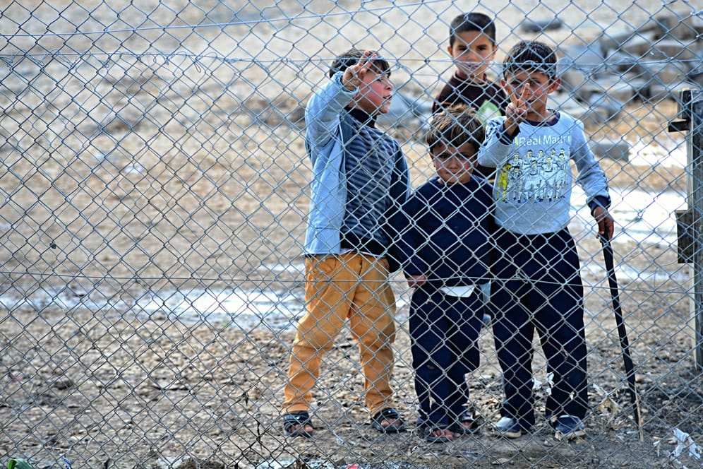 Syrische Flüchtlinge in einem türkischen Lager in Suruc: Die Zahlen der Flüchtlinge, die aus der Türkei über den Balkan nach Deutschland kommen, war zuletzt wieder gestiegen. (Archivfoto)