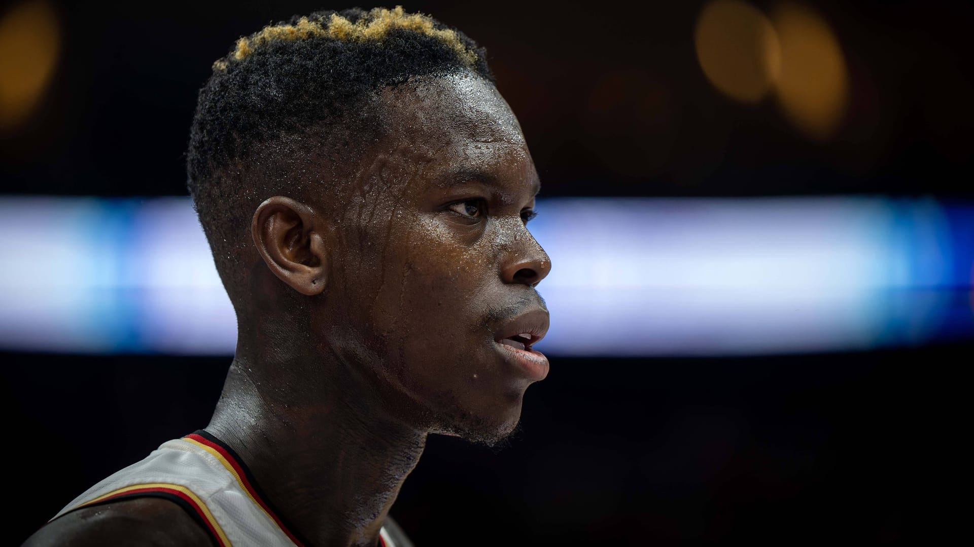 Dennis Schröder: Der Kapitän zum Abschluss der EM mit einer herausragenden Trefferquote von 70 Prozent und 26 Punkten. Doch auch gegen Polen schlägt Schröders Licht einigen Schatten: Kassiert im dritten Viertel ein technisches Foul wegen Floppings (einer Schwalbe), zudem mit acht Ballverlusten. Note 2