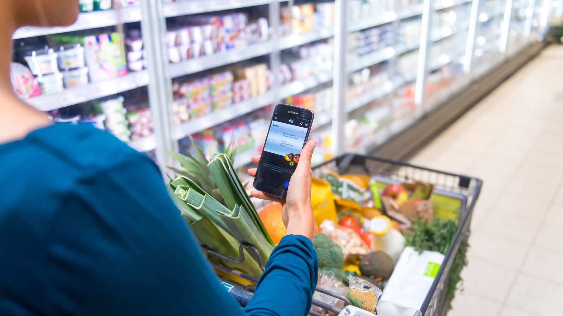 Smartphone kann behilflich sein: Die naheliegende Gedächtnisstütze sind Einkaufslisten, die man bequen auf dem Handy speichern kann.