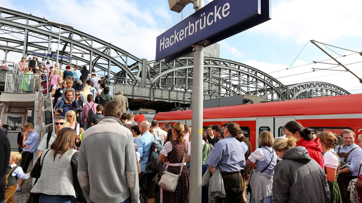 Oktoberfest: S-Bahnchaos auf Stammstrecke – Bahnhof Hackerbrücke gesperrt