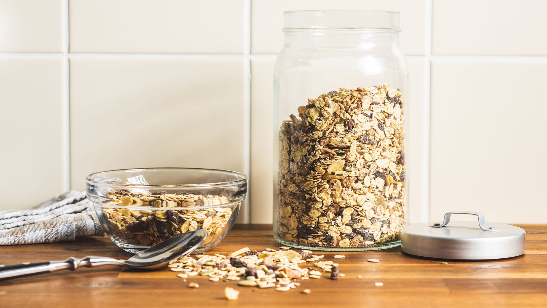 Müsli: Rewe begründet die Füllmengenänderung damit, dass die Konkurrenz das vergleichbare Produkt in ihrem Sortiment nur in einer 750-Gramm-Packung anbietet.
