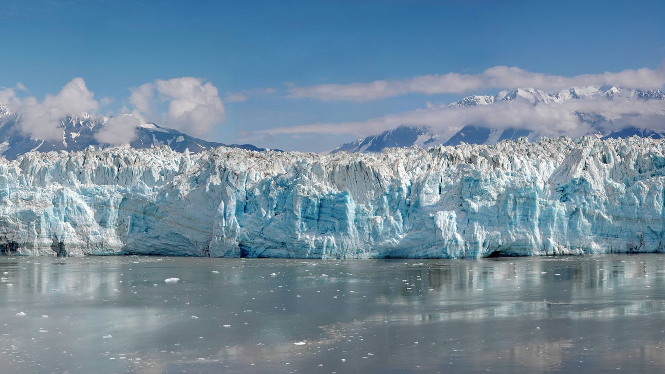 In gigantischer Gesellschaft: In Alaska soll es neben dem Malaspina noch 25.000 weitere Gletscher geben.