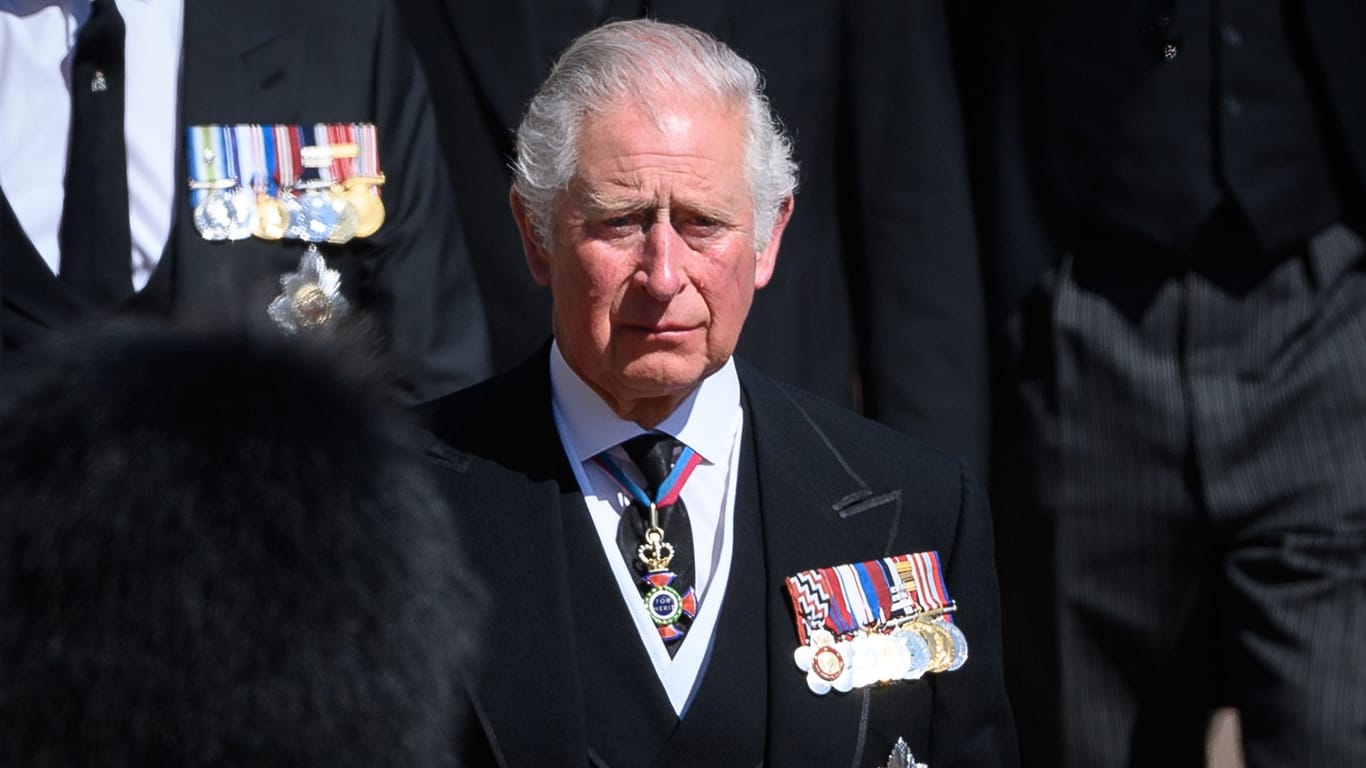 König Charles III. bei der Beerdigung seines Vater Prinz Philip im Jahr 2021.