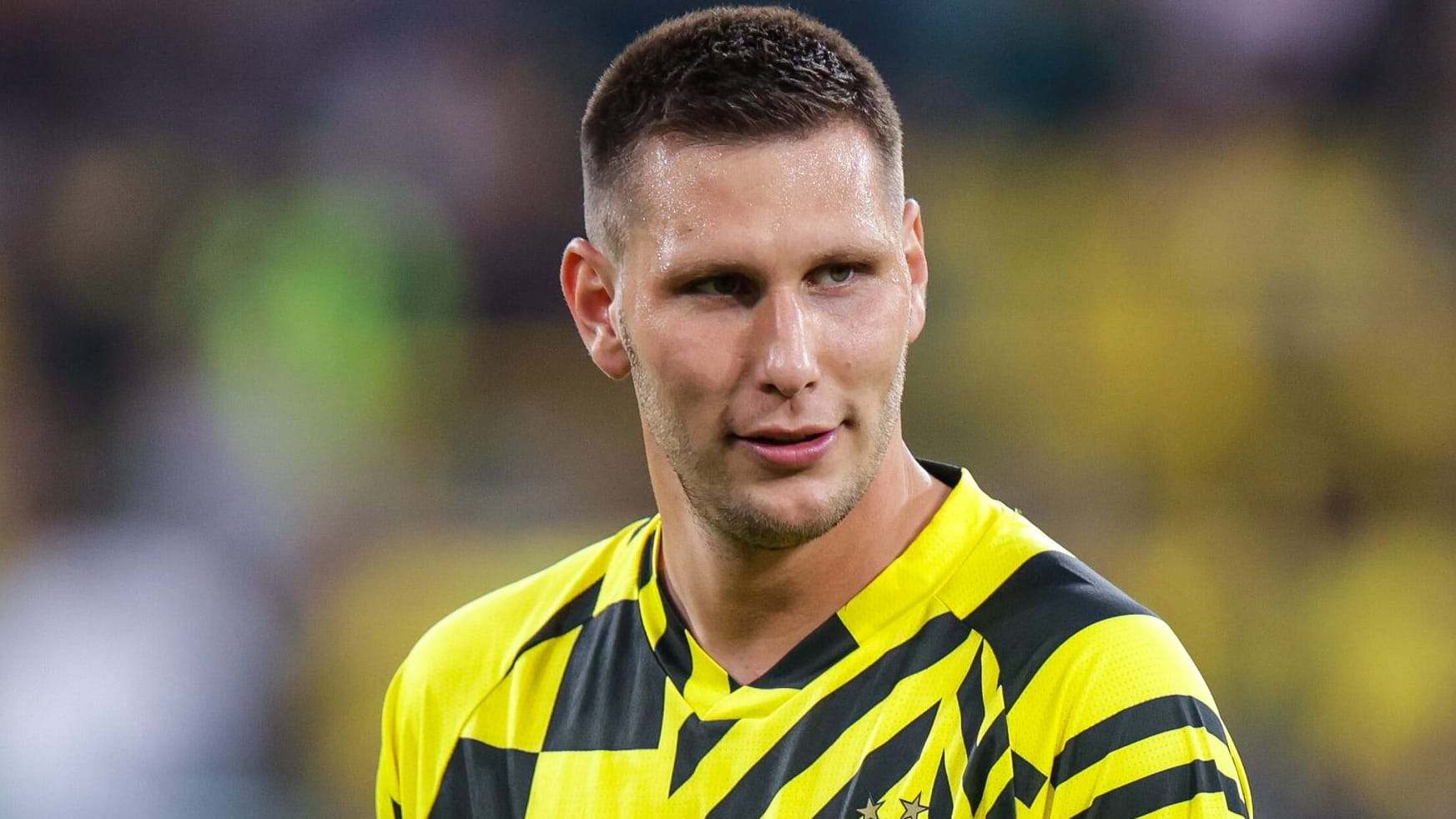 Niklas Süle im BVB-Trikot: Der Verteidiger war im Sommer vom FC Bayern zum Rivalen gewechselt.