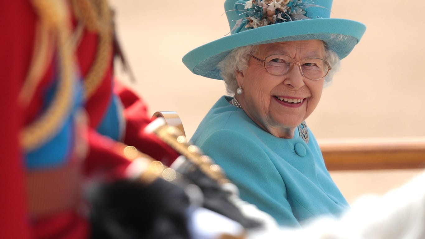 Königin Elizabeth II.: Der Sarg der Queen befindet sich mittlerweile in London.