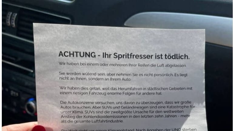 Flugblatt der Gruppierung "The Tyre Extinguishers": In Essen hat die Gruppierung mutmaßlich zugeschlagen.