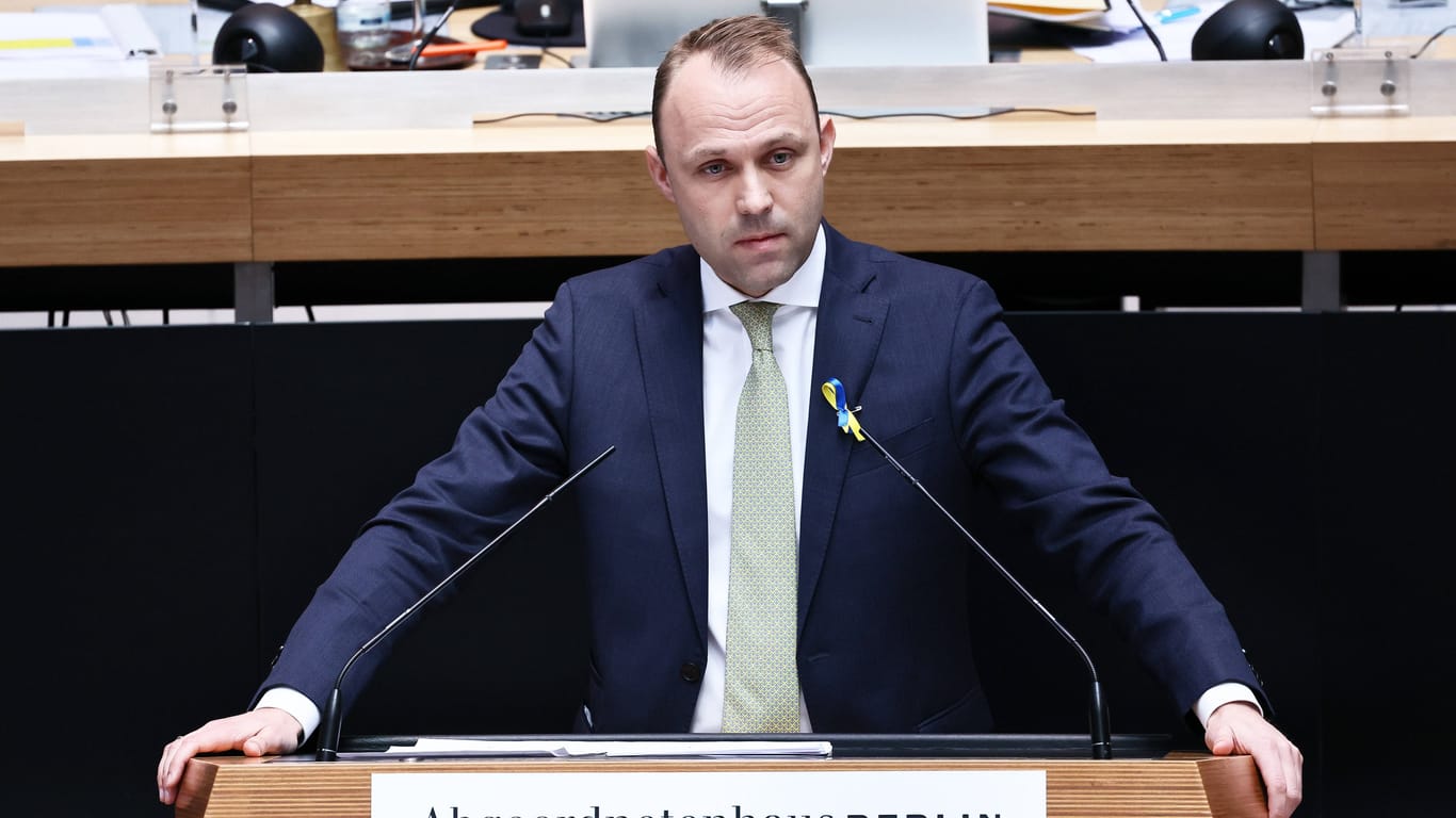 FDP-Fraktionsvorsitzender Sebastian Czaja (Archivbild): Er hält auch 2022 offene Verkaufssonntage für möglich.