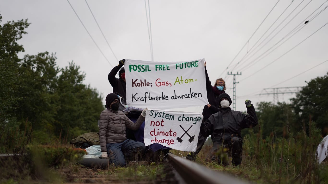 Aktivisten blockieren Kraftwerk Jänschwalde