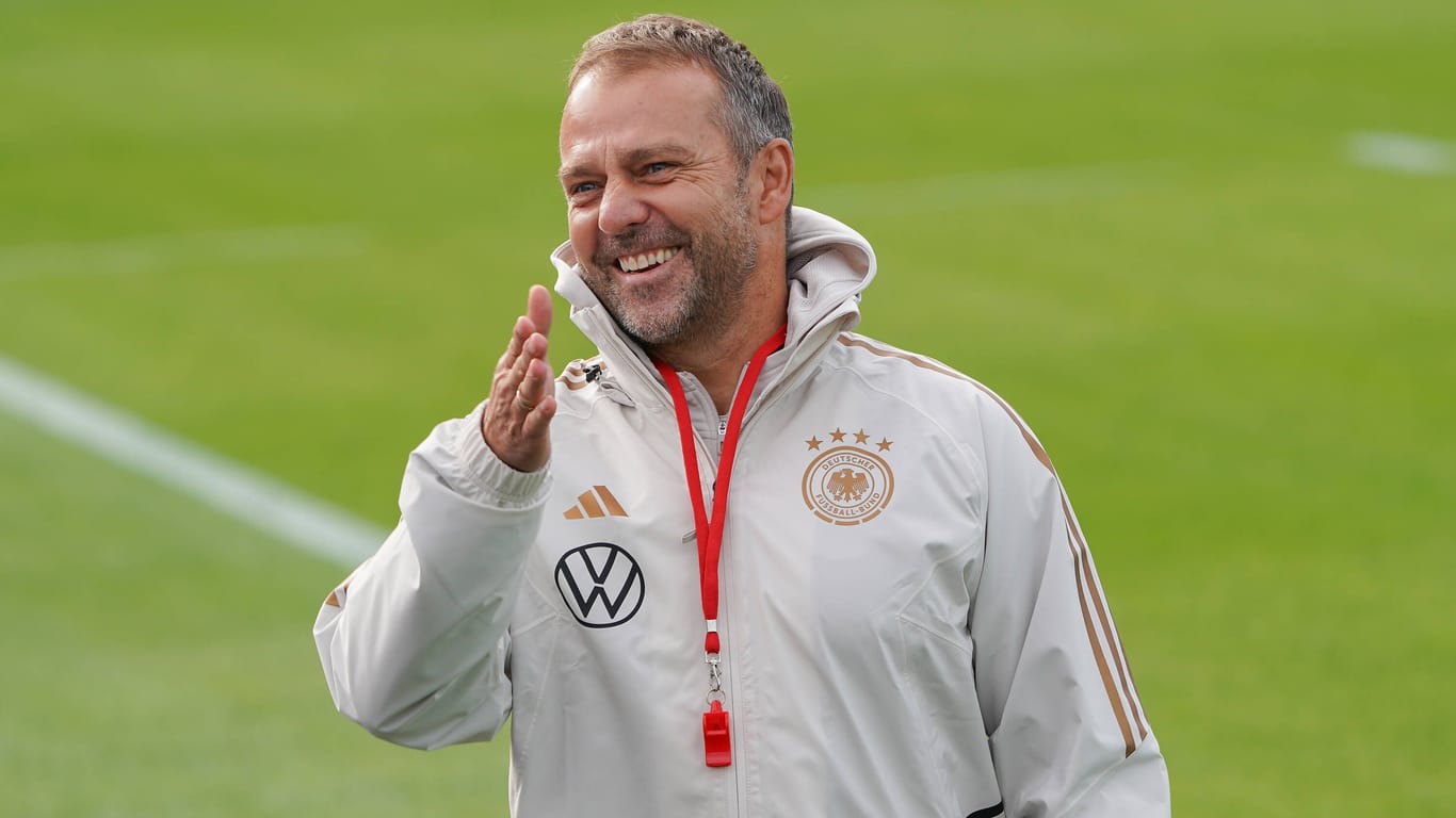 Bundestrainer Hansi Flick: Er lobte nun vor dem Nations-League-Spiel gegen Ungarn einen Neuling des DFB-Teams.