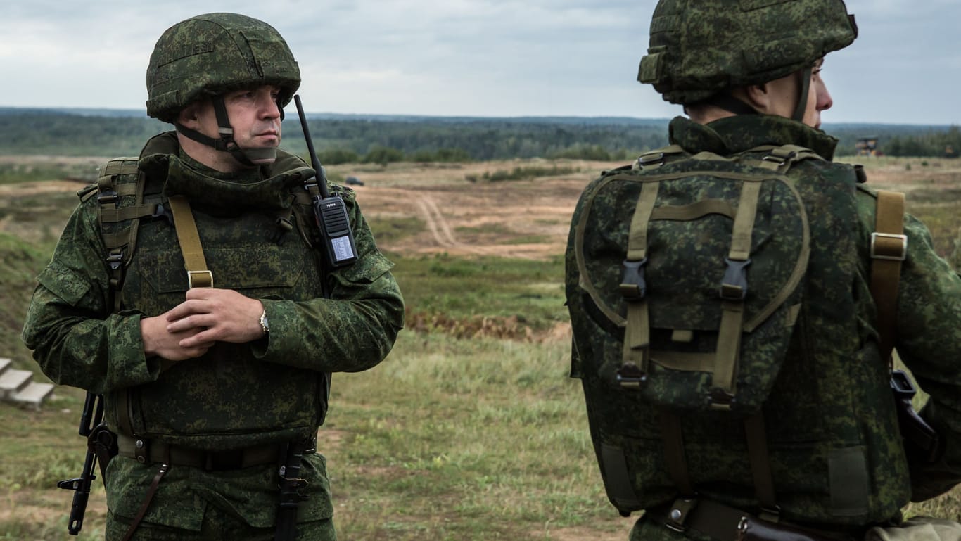 Belarussische Soldaten (Archivbild): Eine aktive Einmischung in den Ukraine-Krieg soll es nicht geben.