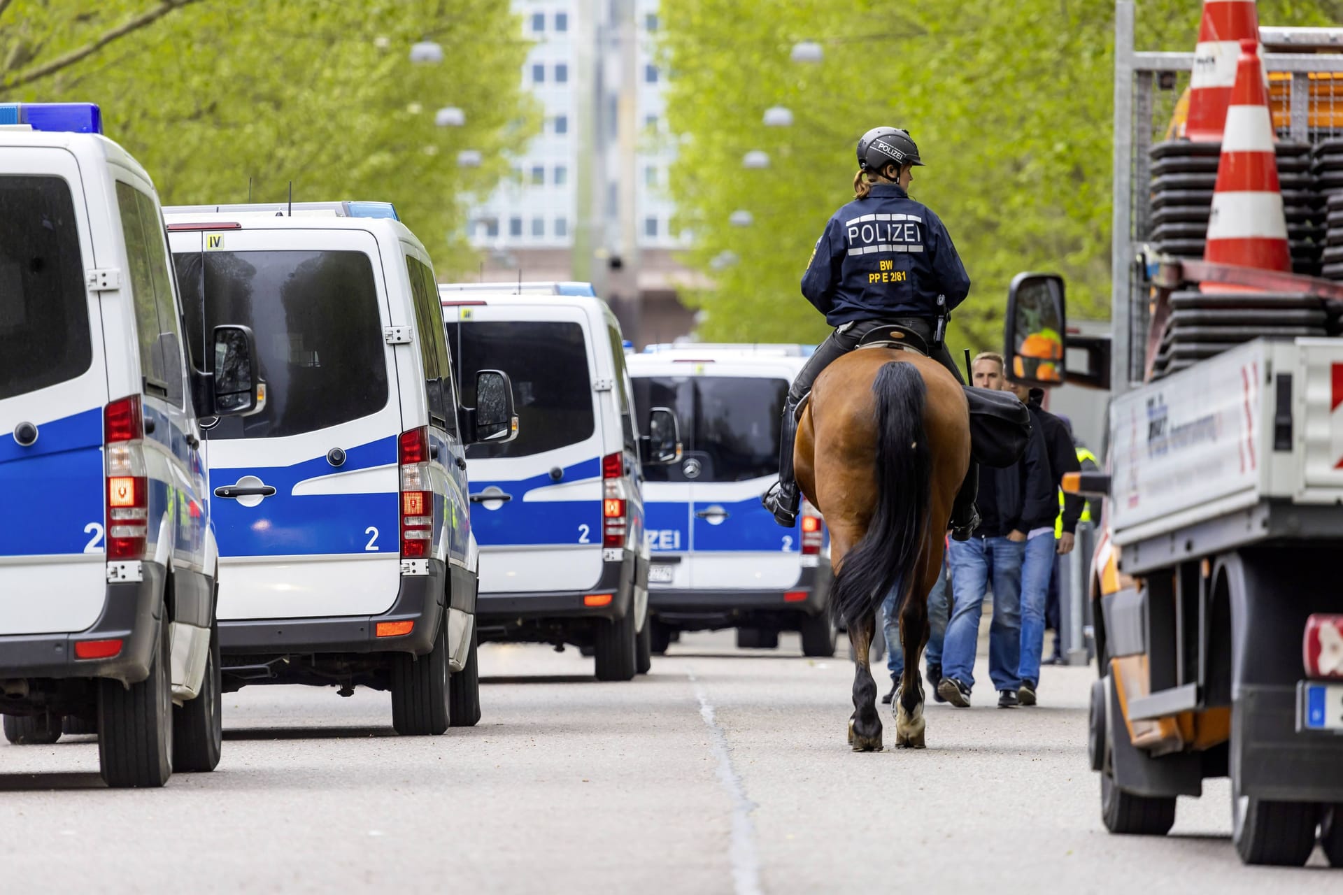 Polizei in Stuttgart (Archivbild): Nach dem Spiel zwischen dem VfB und dem VfL Bochum kam es zu Auseinandersetzungen zwischen Fans und Polizei.