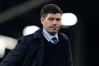Steven Gerrard: Er hatte bei Aston Villa bis 2025 unterzeichnet und musste den Trainer-Posten nun räumen.