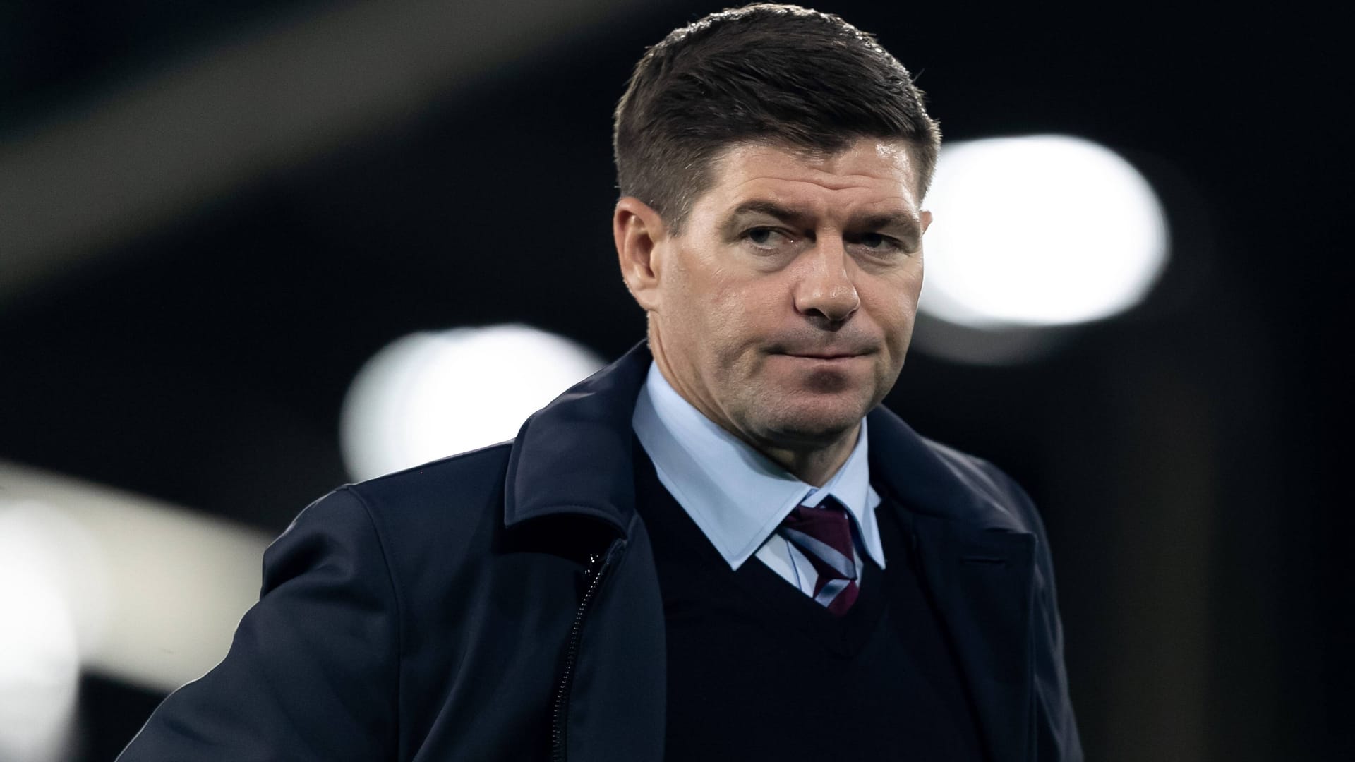 Steven Gerrard: Er hatte bei Aston Villa bis 2025 unterzeichnet und musste den Trainer-Posten nun räumen.