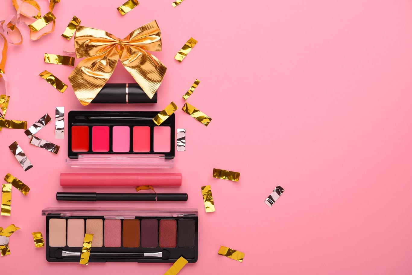 Das sind die besten Beauty-Adventskalender von Babor, Maybelline New York und Co. im Überblick.