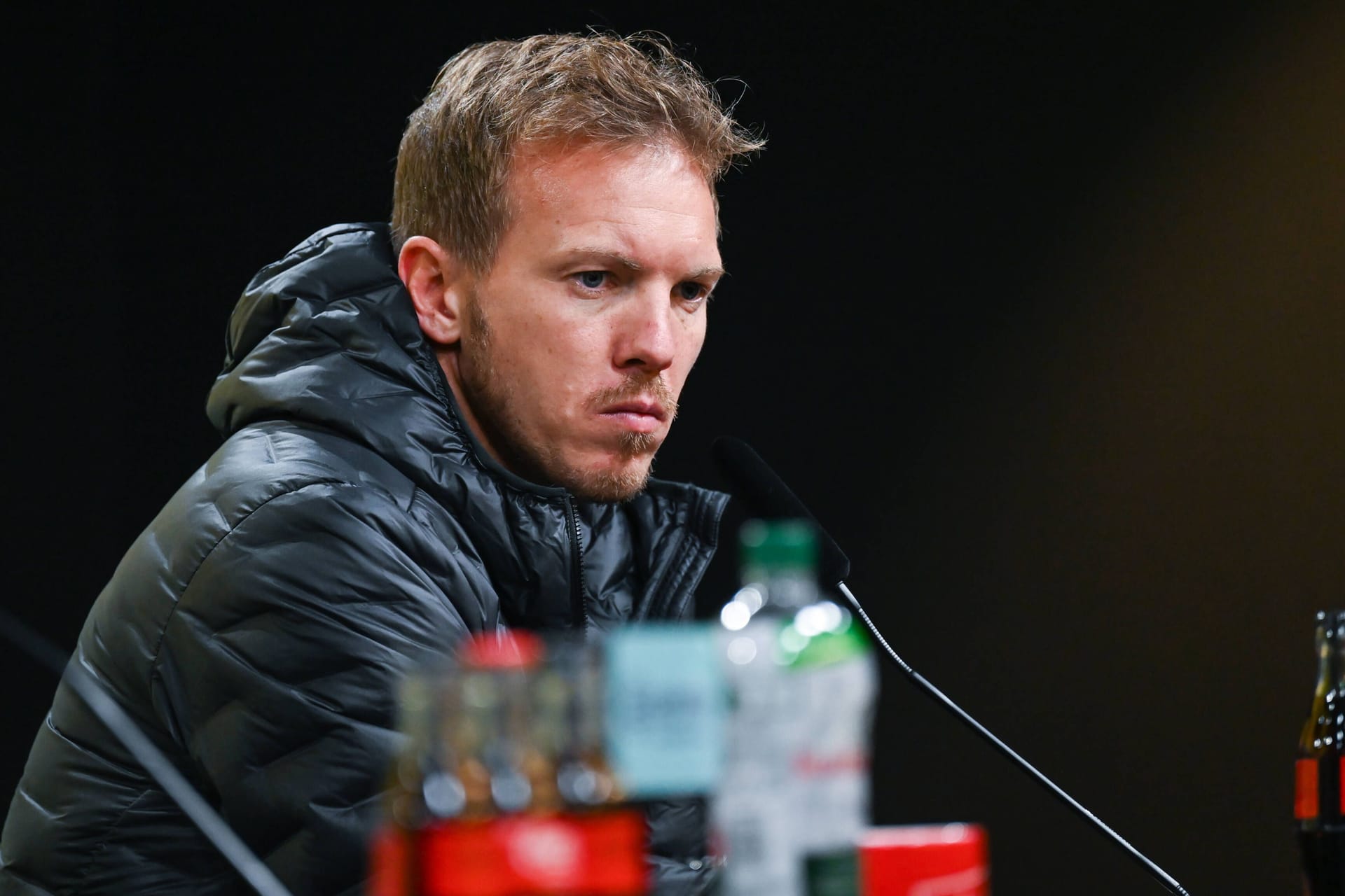 Julian Nagelsmann: Der Trainer des FC Bayern war nicht mit jeder Entscheidung des Schiedsrichters einverstanden.