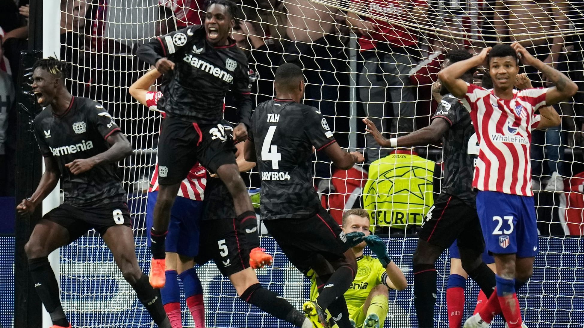 Wilde Partie in Madrid: Bayer Leverkusen wahrt Chance auf Platz drei