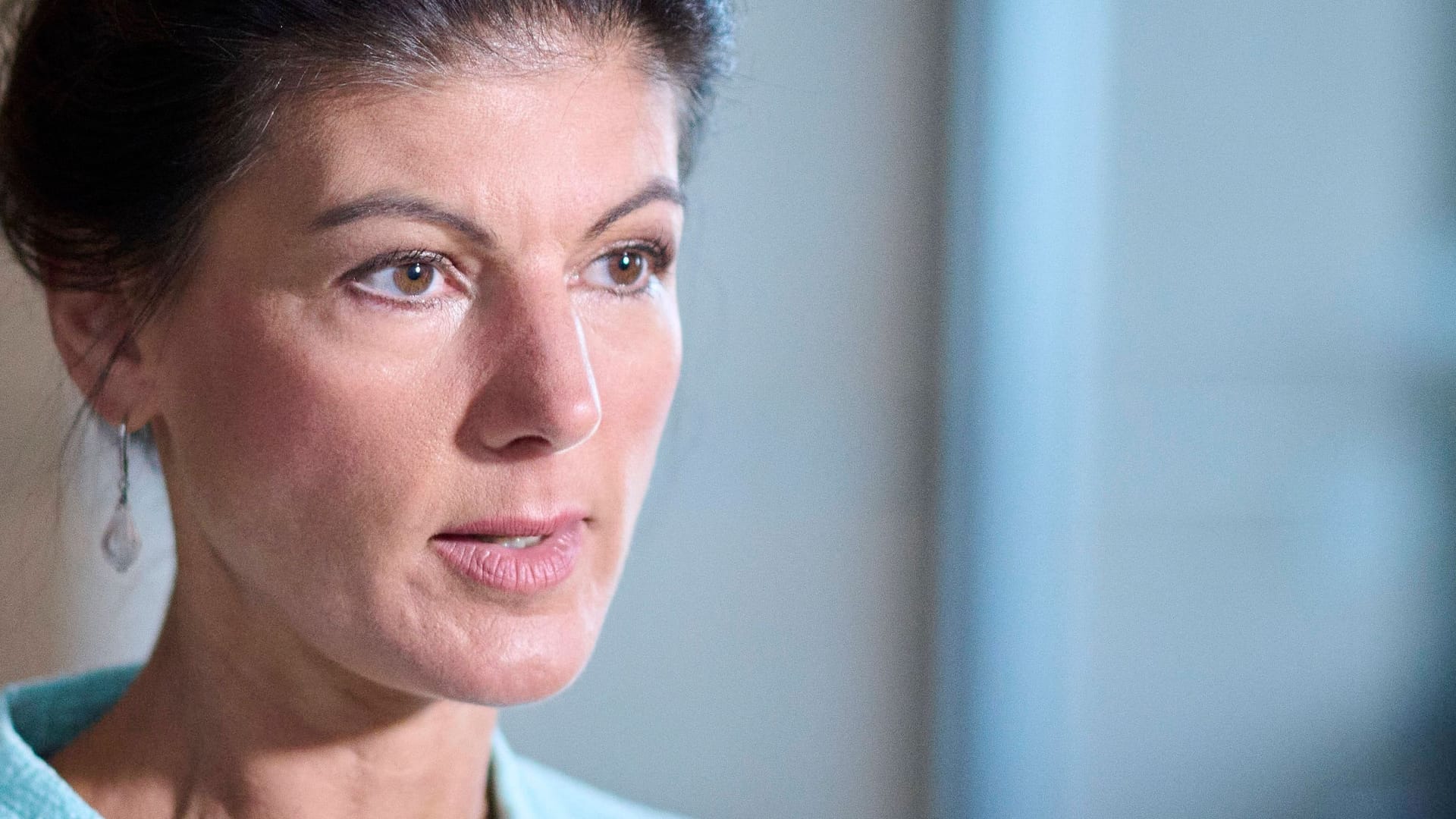 Berlin: Politikerin Sahra Wagenknecht bei einem Interview.