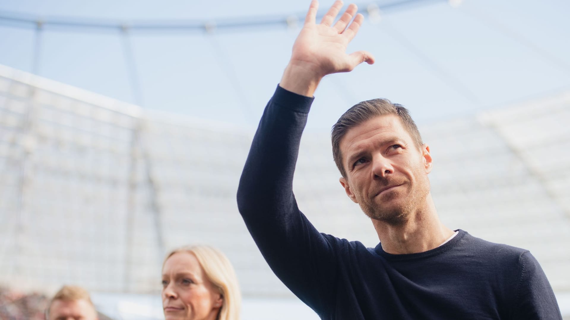 Xabi Alonso vor seinem Debüt gegen Schalke 04.