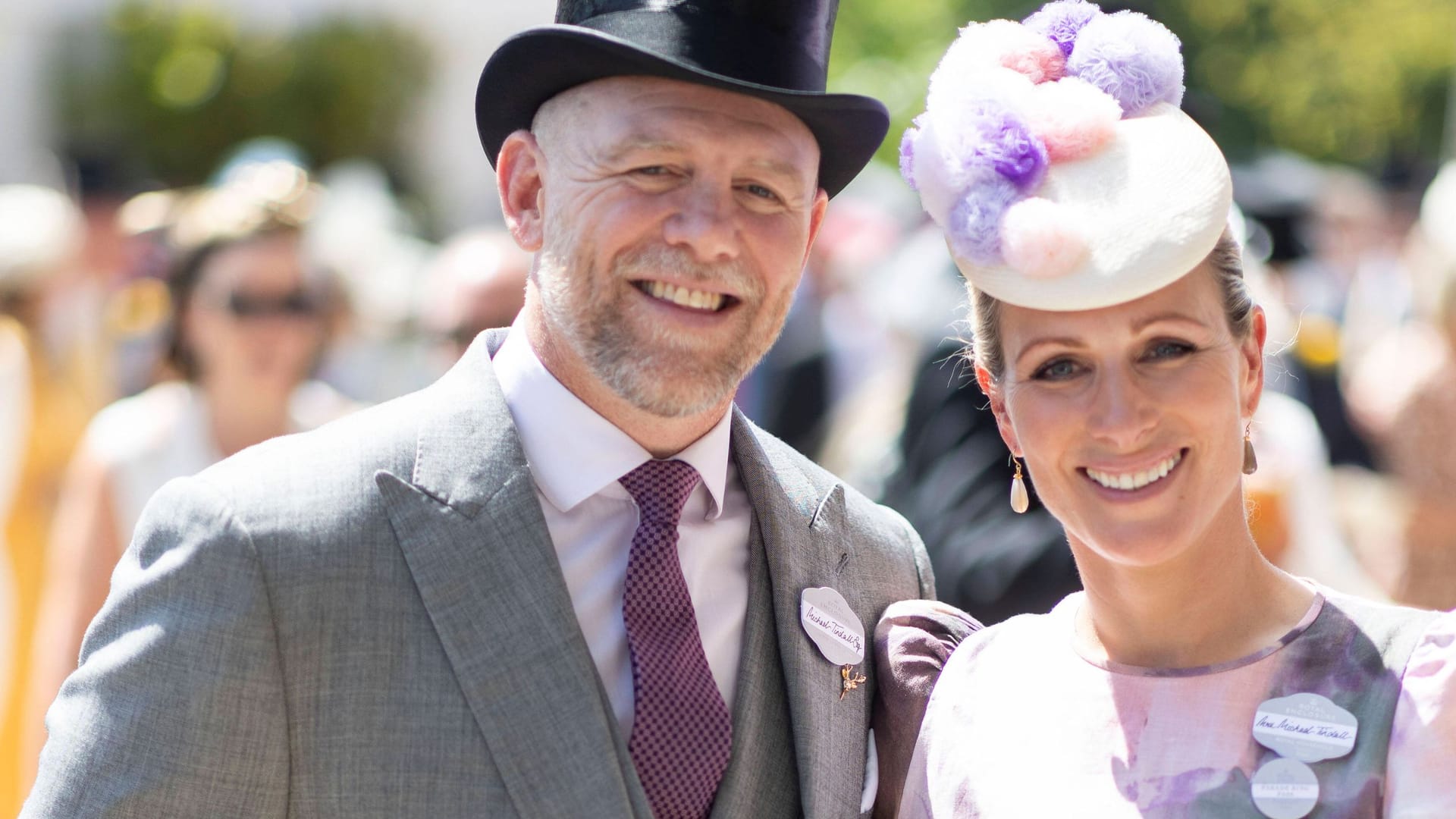 Mike und Zara Tindall: Die beiden relativ unabhängig vom royalen Protokoll.